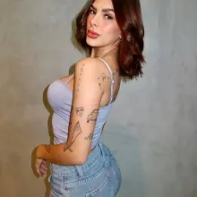 Acesse Lary Bottino